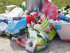 garbage-g336596045_1920.jpg